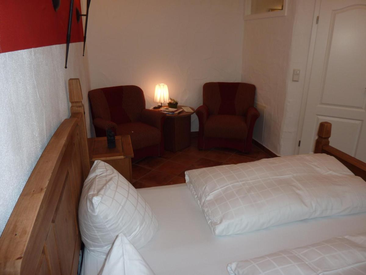 Hotel Zum Schlangenkoenig à Burg  Extérieur photo