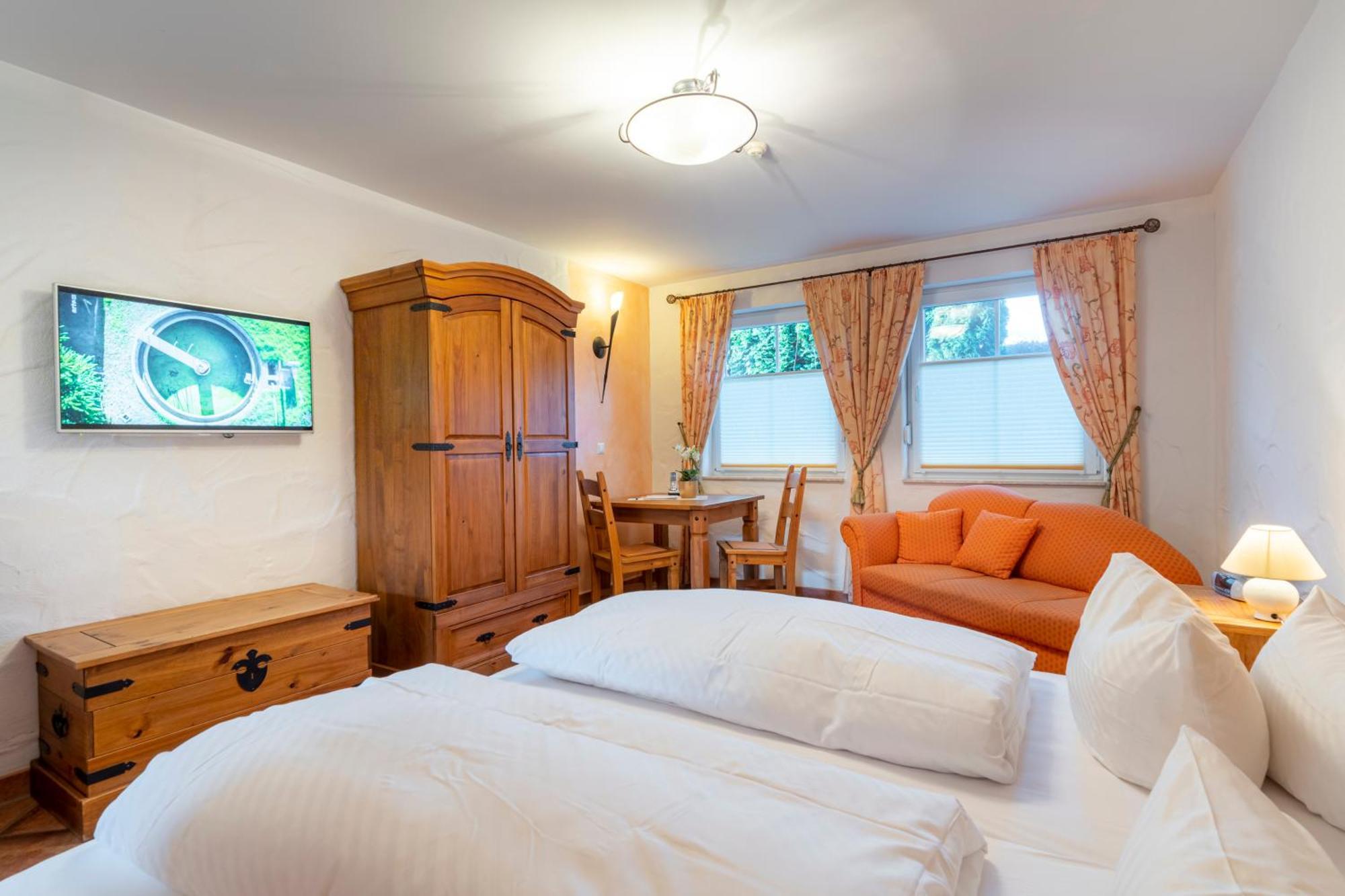 Hotel Zum Schlangenkoenig à Burg  Extérieur photo