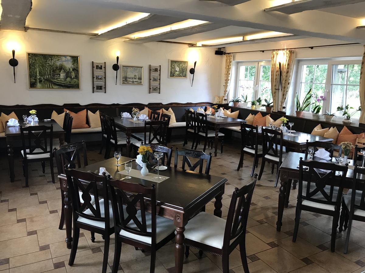 Hotel Zum Schlangenkoenig à Burg  Extérieur photo